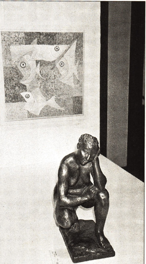 Galerie Käthy Steinke 1999 in Wangen a/A: Skulptur von O. Ch. Bänninger vor Bild von Gusti (Bali). (Foto: Eva Buhrfeind)