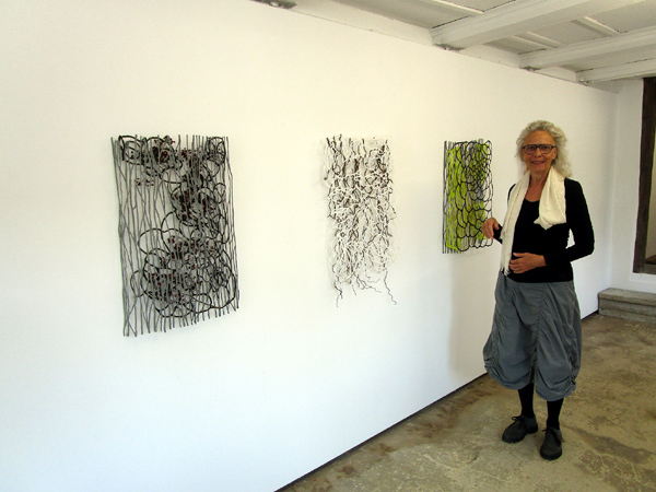 Fraenzi Neuhaus im April 2025 in der Galerie Rössli in Balsthal. (Foto: Eva Buhrfeind) Fraenzi Neuhaus im April 2025 in der Galerie Rössli in Balsthal. (Foto: Eva Buhrfeind)