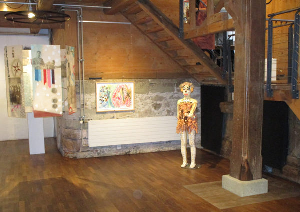 Blick in die Ausstellung der SGBK 2023 in der Kulturmühle Lützelflüh. (Foto: Eva Buhrfeind)