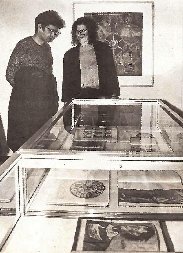 Der Filmemacher und die Ausstellungsmacherin: Edwin Beeler und Verena Zimmermann in der Ausstellung des Kunstmuseums Solothurn 1992.